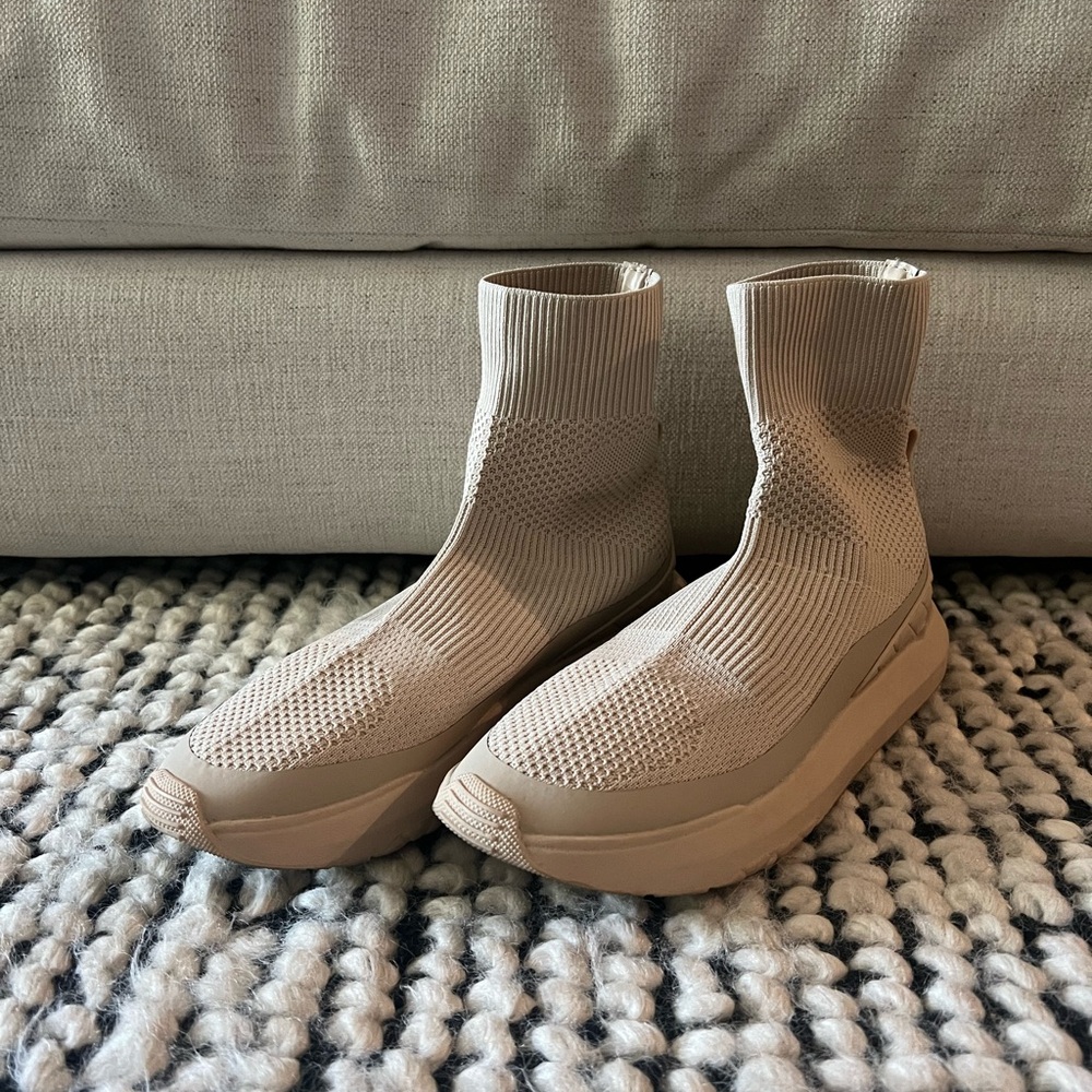Zara Knit High Top Sneakers Cream